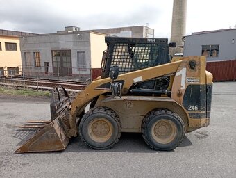 CAT 242 - 3