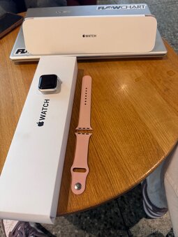 Apple Watch SE 2nd Gen - 3