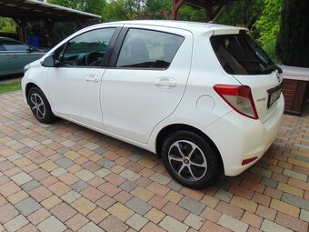 Toyota Yaris 1.0i 51kW, po servisu, nová STK - 3