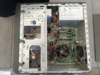 3ks HP počítače s licencí windows, - 3