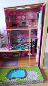 Dřevěný domeček pro Barbie KidKraft - 3