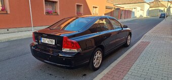 VOLVO S60 2.4i 5valec bez zavad Plne funkčni automobil. - 3
