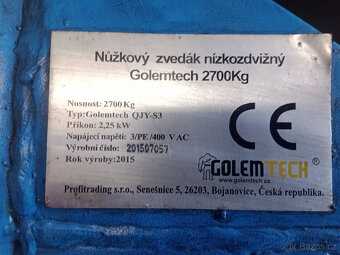 Prodám mobilní nůžkový zvedák do 2700kg - 3