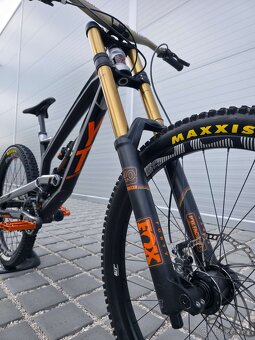 Downhill kolo YT Industries Tues CF Pro Race Carbon 27.5" - 3