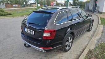 Škoda Octavia Scout 2.0 TDI Manuál - 3