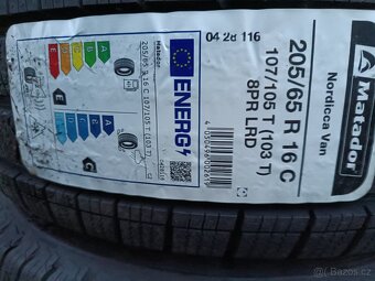 VW T5 T6 - disky 6,5x16 et51 + NOVÉ zimní 205/65/16C - 3