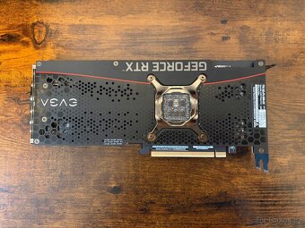 Grafická Karta EVGA RTX 3080 XC3 - 3