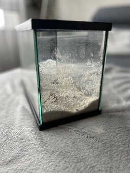 Akvárium/terarium  30x15x20 cm, cca 8 l vody - 3