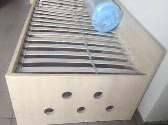 Postel 90x200cm s roštem + NOVÁ MATRACE - 3