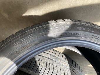 Nokian WRa4 225/45 R19 96V XL - 3