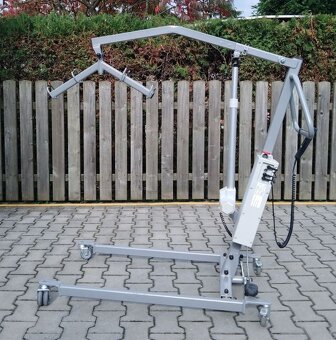 Elektrický invalidní zvedák. - 3
