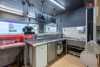 Pronájem restaurace 75 m², v Praze 8, ul. Trojská 46 - 3