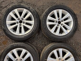 Original letní kola Volkswagen 5x100 6J ET40 185/60 R15 - 3