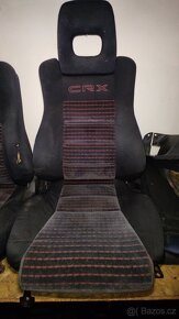 Crx sedacky - 3