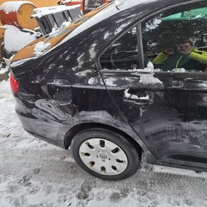 Seat toledo / skoda rapid 2013 celé auto - 3