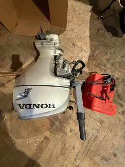 Člun, motor honda 20 - 3