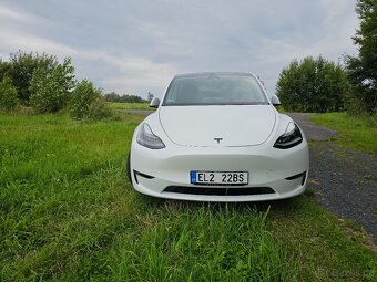Tesla model Y Performance - 3