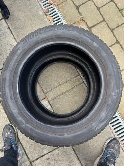 Dvě zimní pneu Bridgestone 205/55/17 - 3