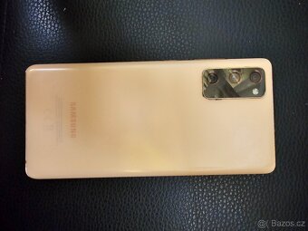 Samsung S20 FE zlatý i s krabicí - 3