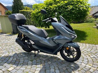 HONDA PCX 125 DX, r.v. 2025, 3.400 km - 3