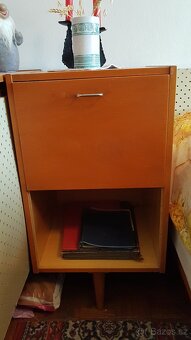Skříňka, noční stolek - 3