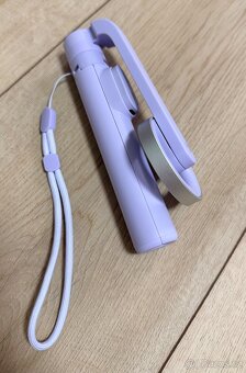 selfieč tyc a stativ spigen magsafe - 3