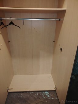 Ložnicova skříň - 3