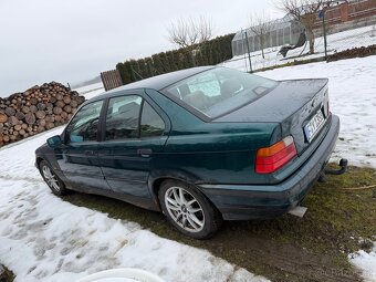 Bmw e36 323 - 3