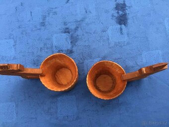 Vyřezávané dřevěné hrníčky - 3