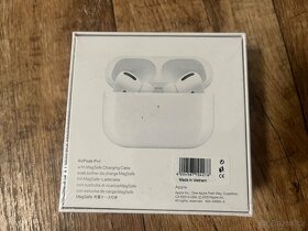 Apple AirPods Pro - 3
