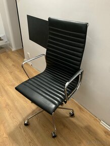 Kancelářské křeslo / židle práva kůže - 3