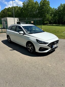 Hyundai i30 combi 1.5 DPi NOVÝ - 3
