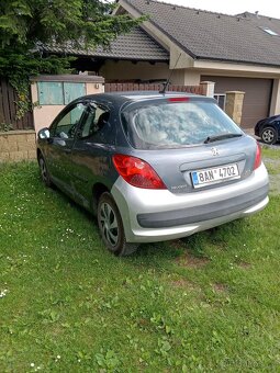 peugeot 207 1.4 benzín - 3