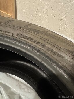 Falken 235/55 R18, rok 2022, zimní pneu - dobrý stav - 3