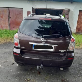 Toyota Corolla VERSO - 3