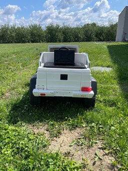 ELEKTRICKÉ AUTÍČKO PRO 2 DĚTI MERCEDES-BENZ G63 AMG 6X6 - 3