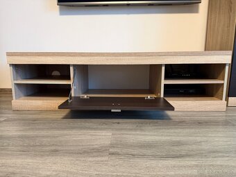 Stolek pod TV - 3