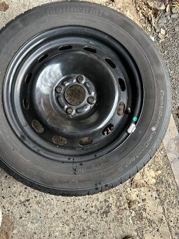 195/60r15 nové gumy i plechy na Ford - 3