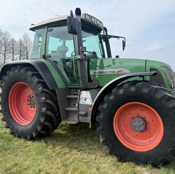 Fendt 716x818 - 3