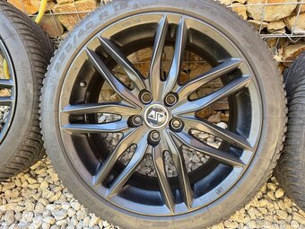 Kola MSW 24 zimní 18” (225/40) - 3