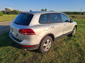 VW Touareg 3.0 TDI Klima Alu Tažné Model Model 2011.-- - 3