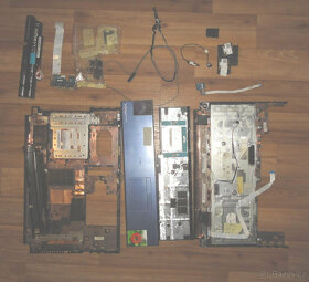 Acer 5830TG -TimelineX - díly - 3