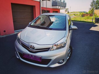 Toyota Yaris, 1.3 i JEN 99000 KM - 3