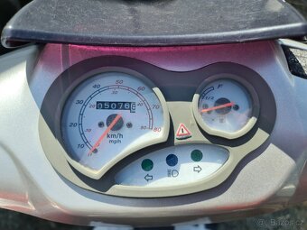 Skútr 50ccm - 3