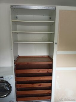 Velká šatní skříň za demontáž a odvoz - 3