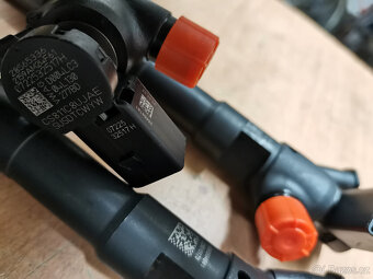 Vstřik Octavia 3 1,6tdi 81kw 85kw 04L130277D nový originál - 3