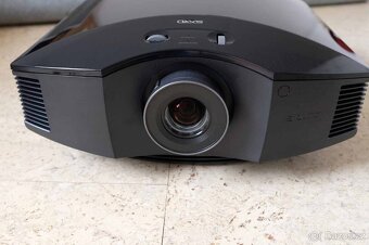 Sony VPL HW 45 VPL-HW45 3D projektor černý TOP - 3