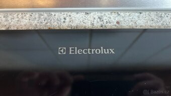 Vestavná trouba Electrolux EON 33000X + sklokeramická varná - 3