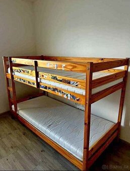 patrová postel z masivu i s matracemi. - 3