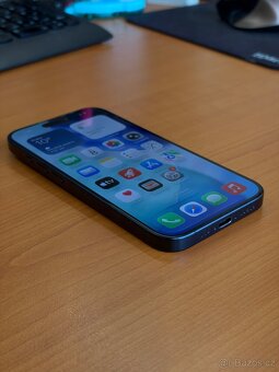 iPhone 15 Pro, 256 GB, pěkný stav - 3